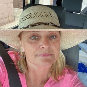 Meet your Posher, Karmin